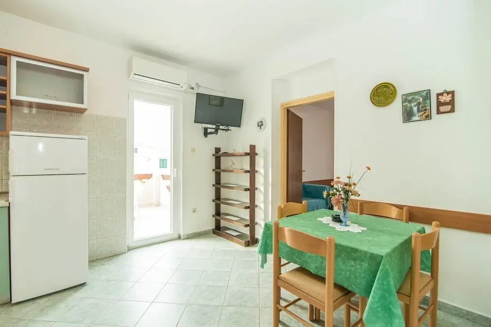 Apartments Valentić 1304