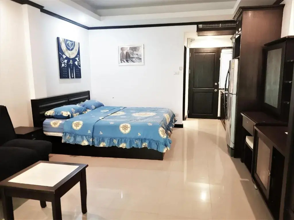 Baan Suan Lalana Td large modern studio with garden view Pattaya