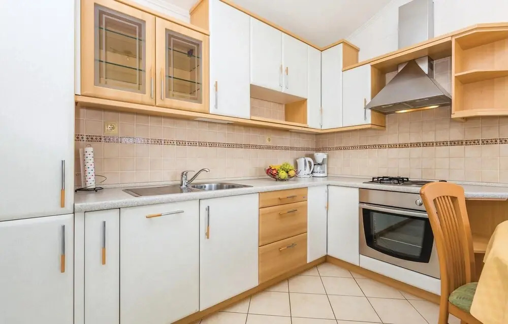 Awesome Home in Supetarska Draga with Hot Tub, WiFi & 2 Bedrooms