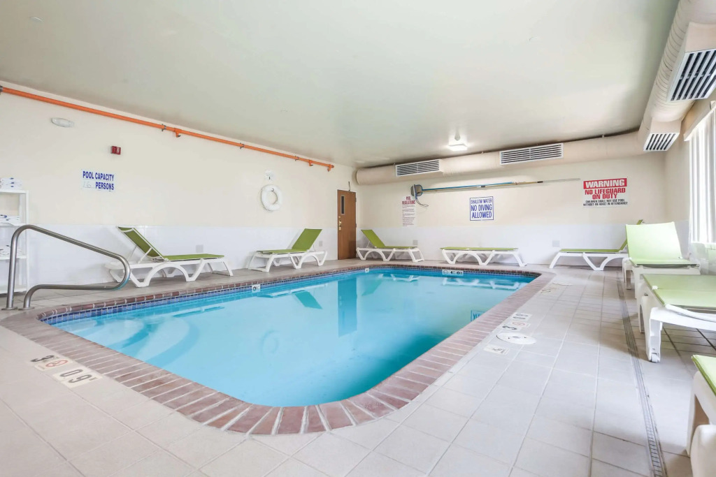 Quality Inn & Suites Omaha Chalco
