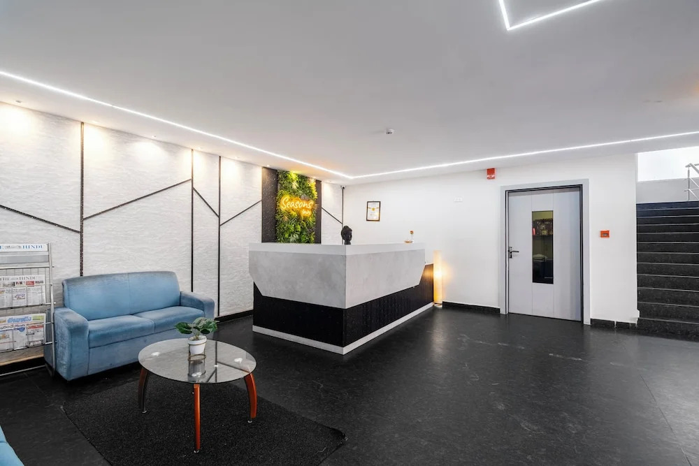 Hotel Seasons Inn