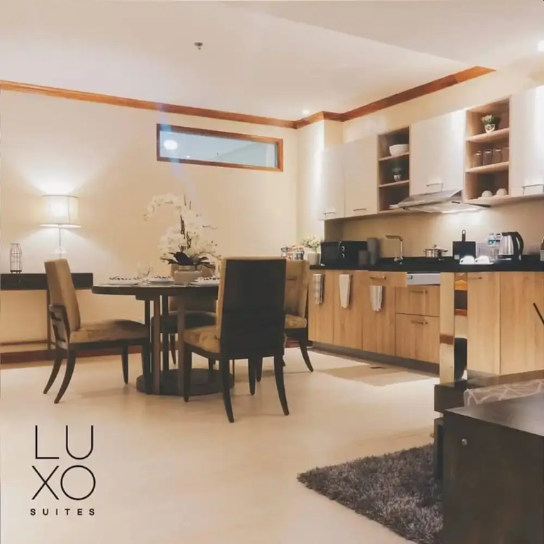 Luxo Suites