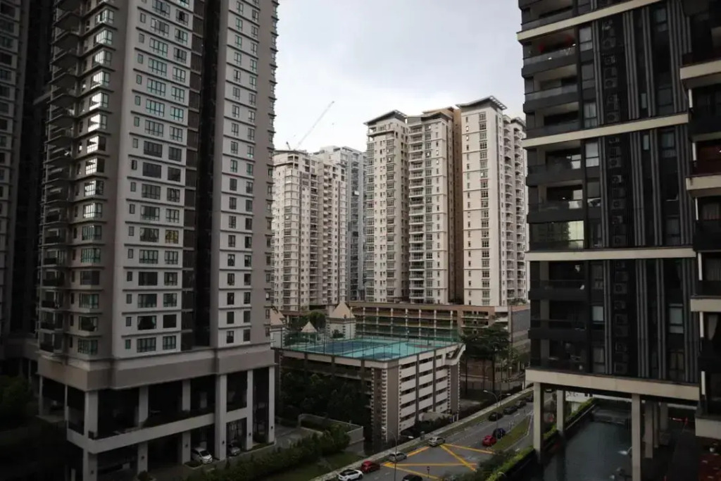 New Arcoris 6 Pax 2 BR with Pool View Mont Kiara - BOHO