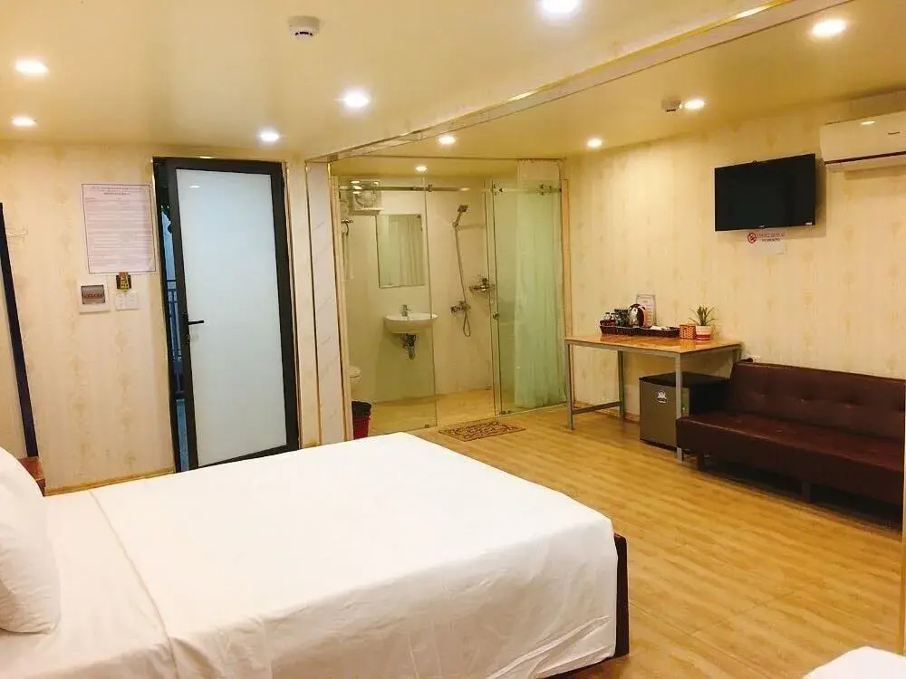 Babylon Ha Long Hotel