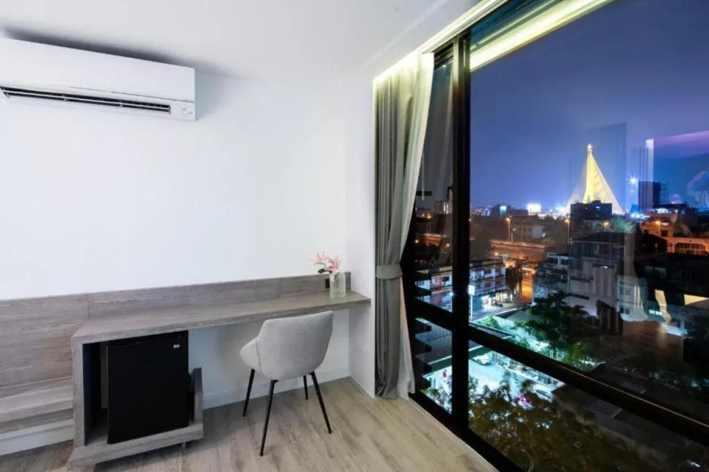 Amarin Hotel Rama 8