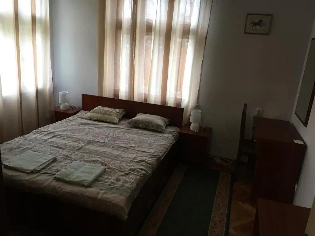 Guest Rooms Donovi