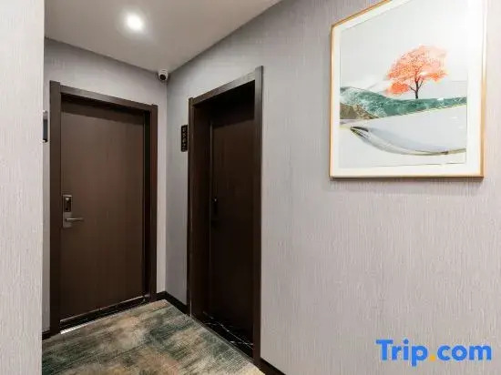 Yuntian Business Hotel (Yakeshi Railway Station Passenger Transport Station)