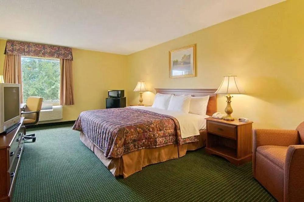 Regency Inn and Suites