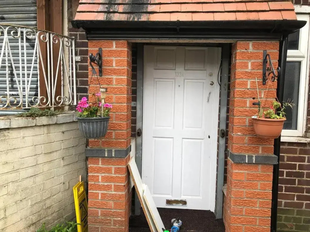 Private Studio Flat Great Location in Manchester