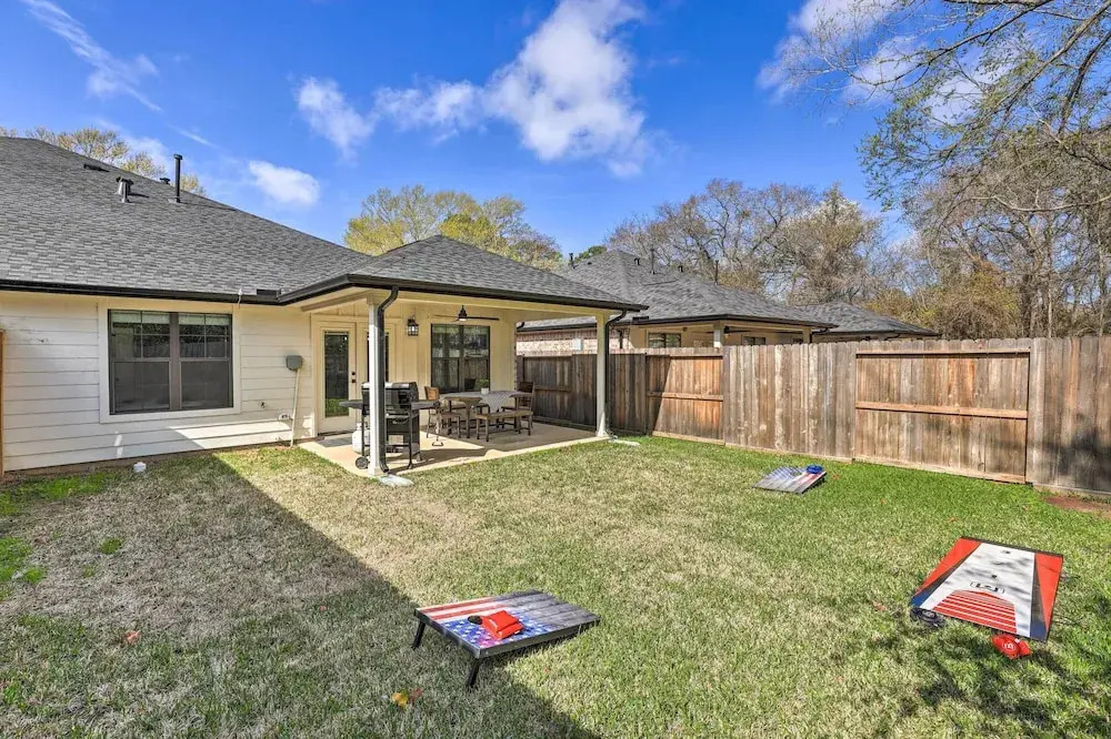 Well-appointed Montgomery Home w/ Fenced Yard