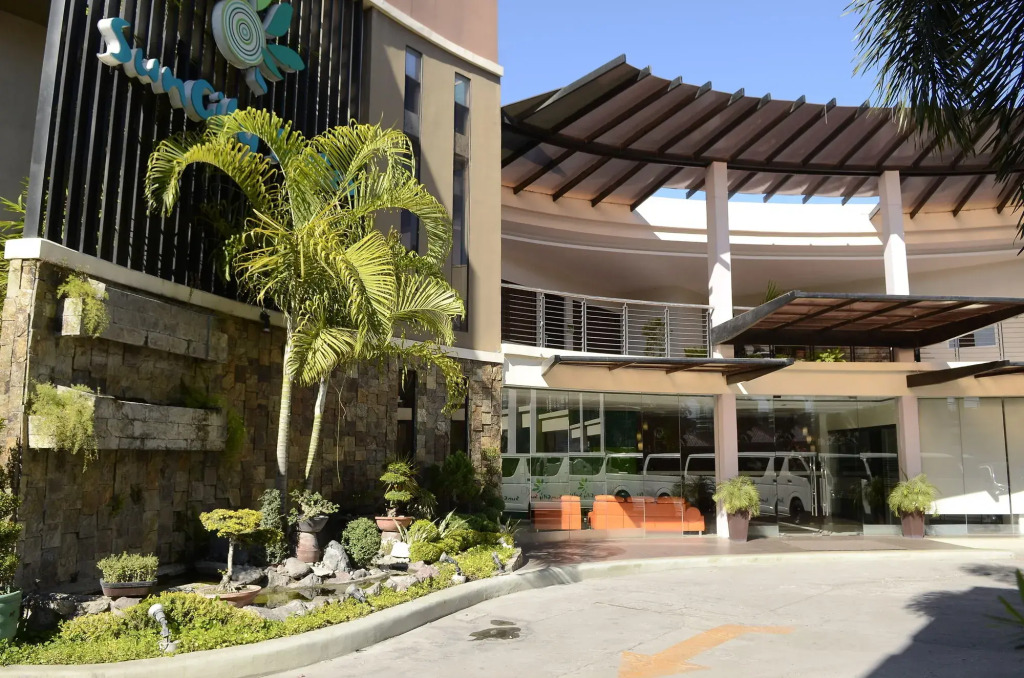 Sun City Suites
