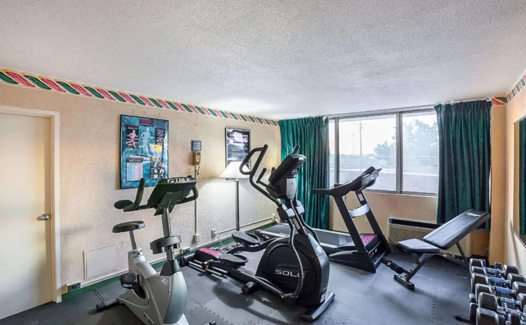 Quality Inn & Suites Cincinnati Downtown Area