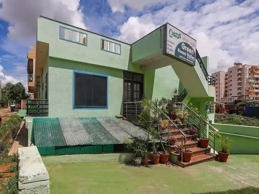 The Green House Valley By OYO Rooms