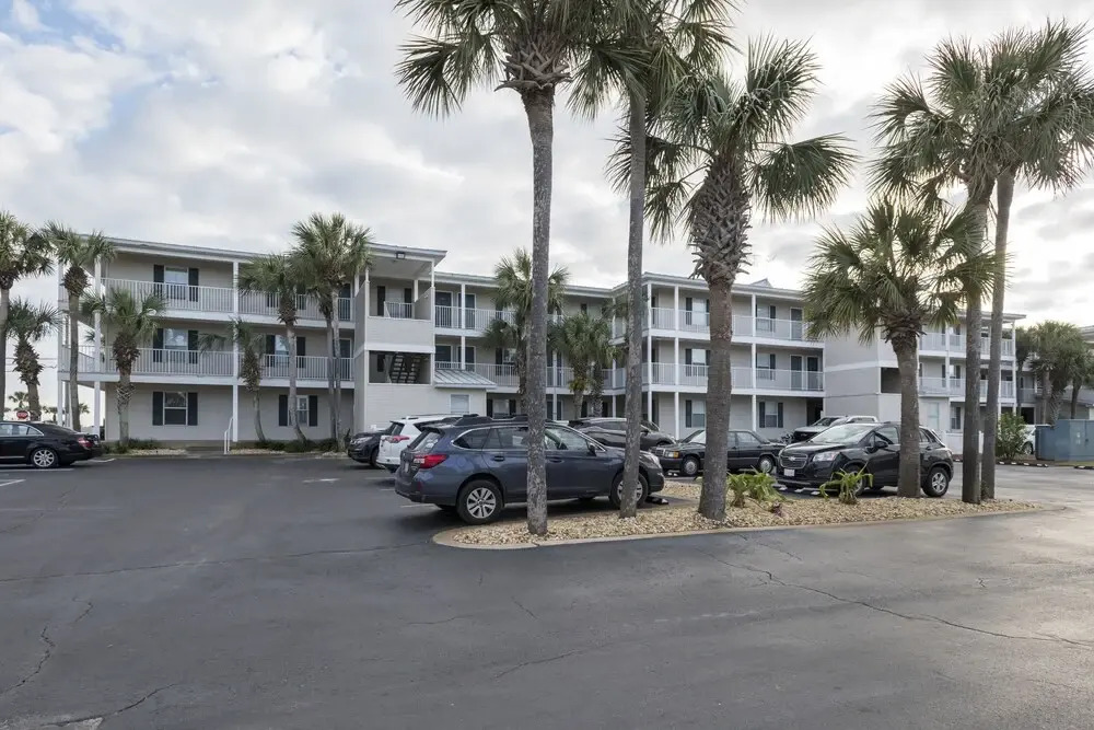 Grand Caribbean West 215 1 Bedroom Condo by Redawning