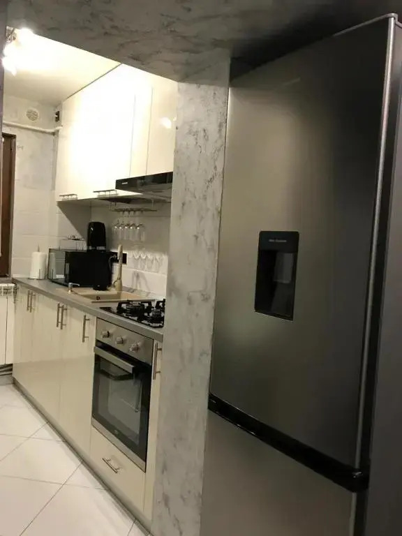White & Silver Luxury Suite Craiova