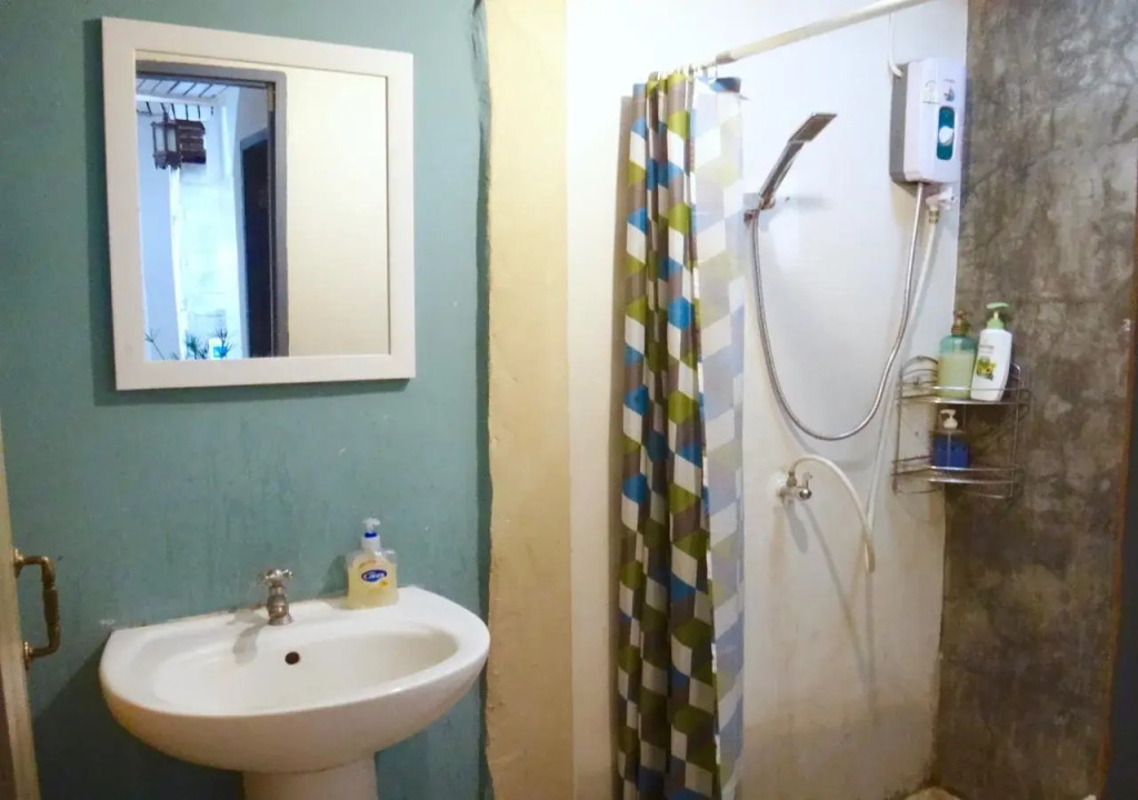 Stay With Me Guesthouse