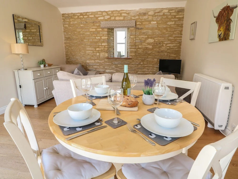 Ewecub Barn