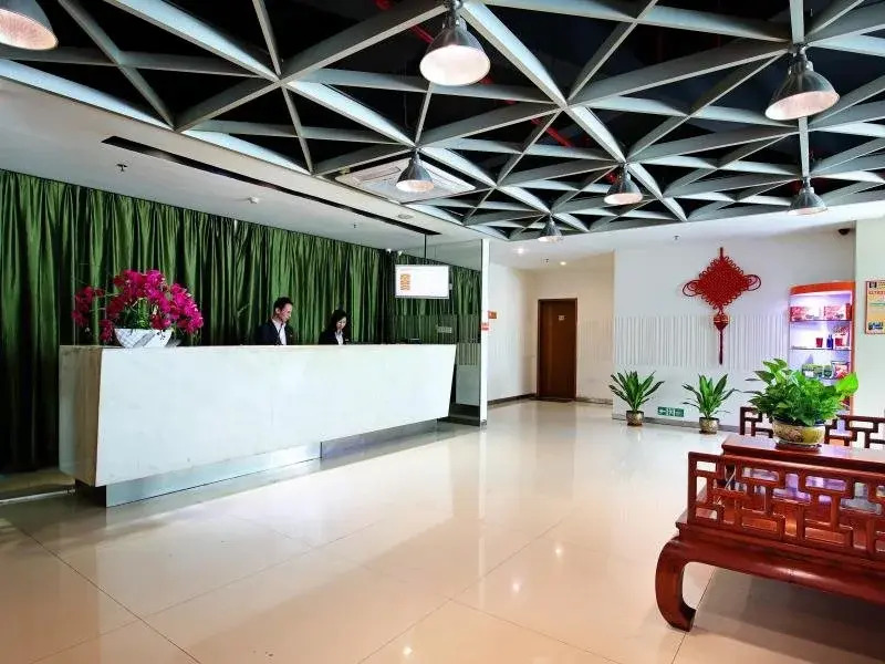 Gangding Garden Inn