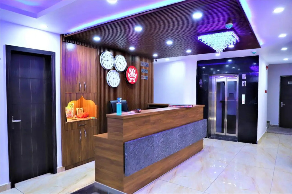 Airport Hotel Shivaka Inn