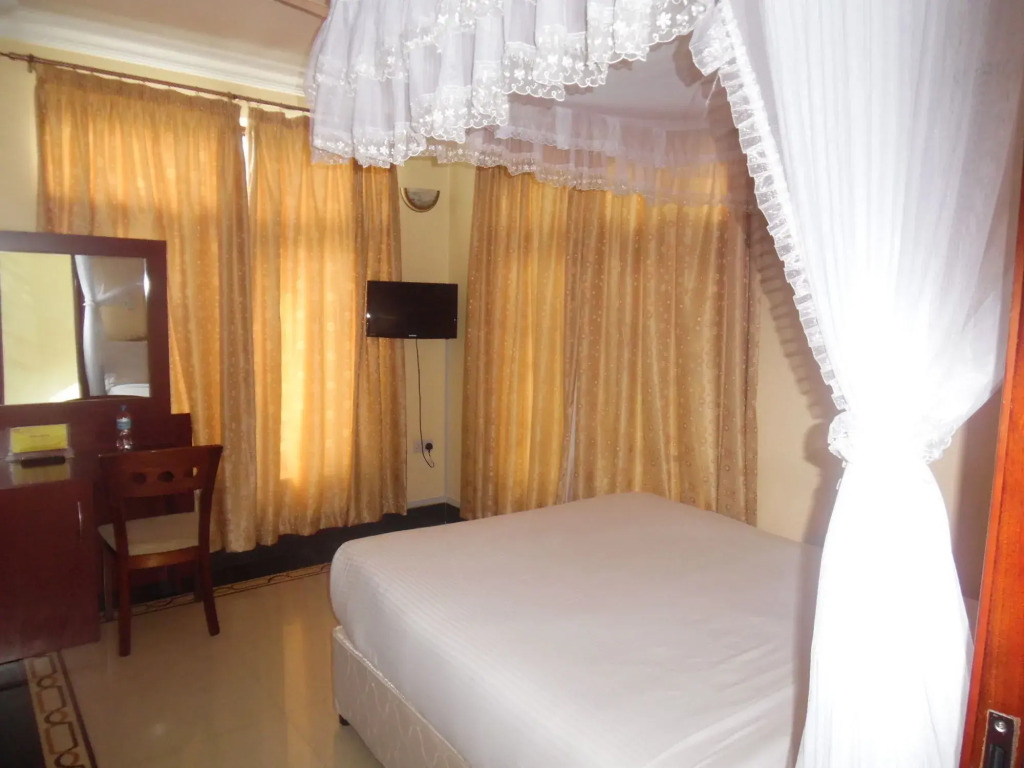 Lantana Hotel