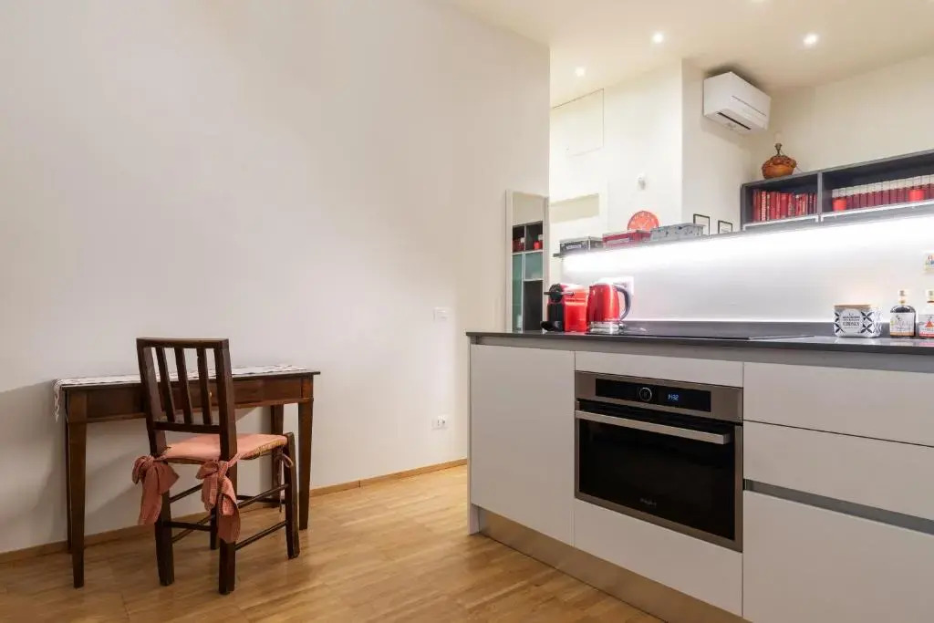 LA CASA COLORATA - Flats in Milan - Bocconi