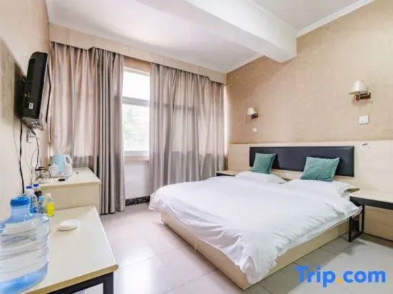 Yongguang Hotel (Zhoukou Passenger Transport Terminal Branch)