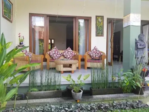 Sari Mimpi Kutuh