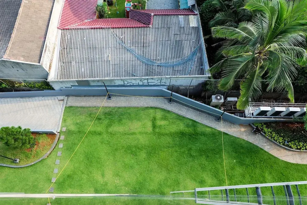 Modern and Homey 1BR L’Avenue Pancoran Apartment