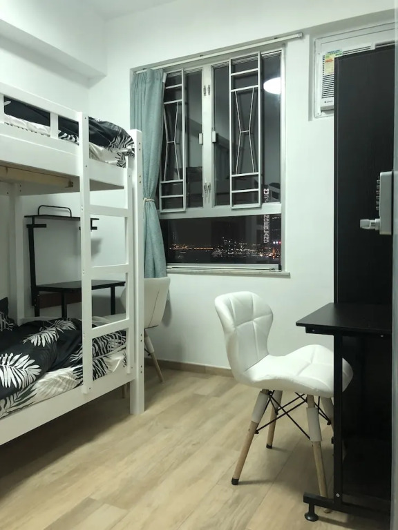Sunny’s Four Bedrooms Sea View Lock Hart Apartment