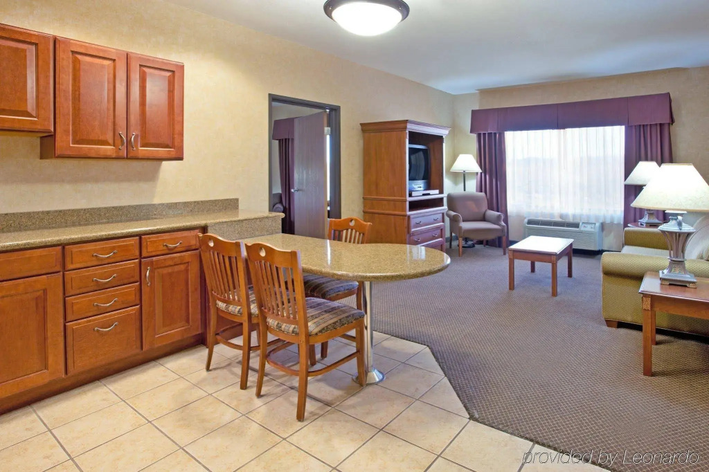 Holiday Inn Express & Suites Barstow - Route 66 by IHG