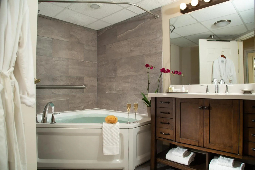Meadowbrook Inn