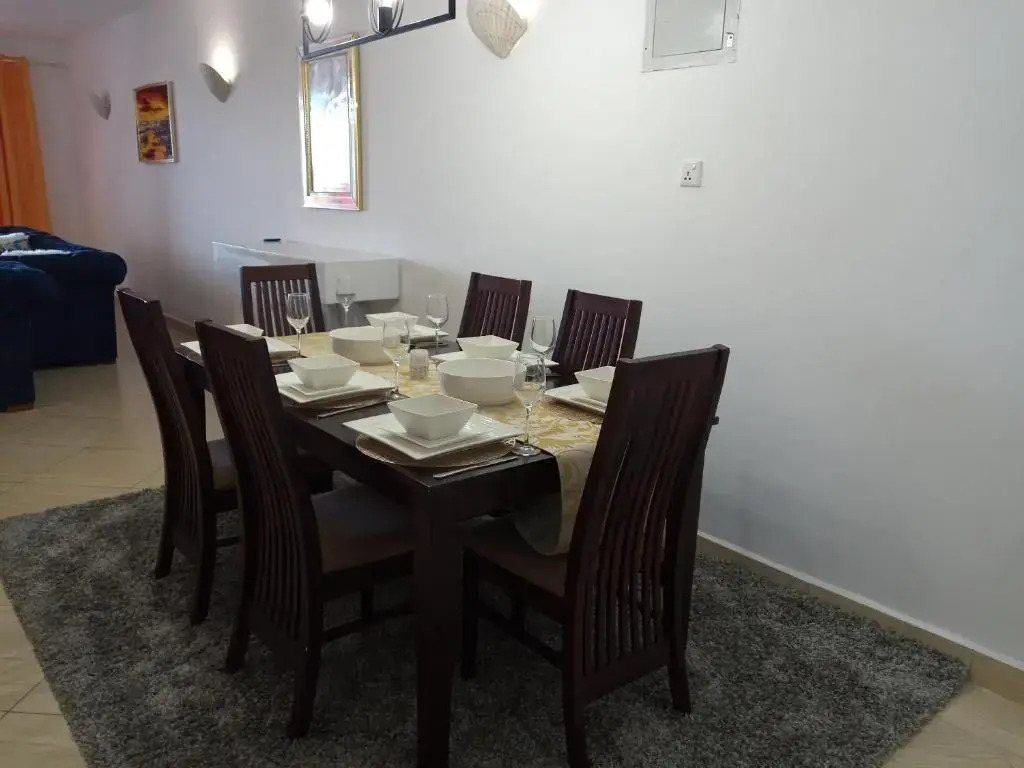 Stay.Plus Shanzu Beachfront Apartment