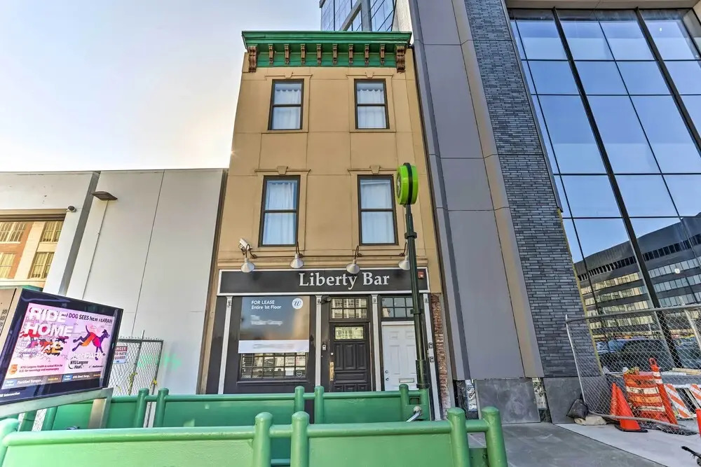 Modern Philly Apt in the Heart of Downtown!