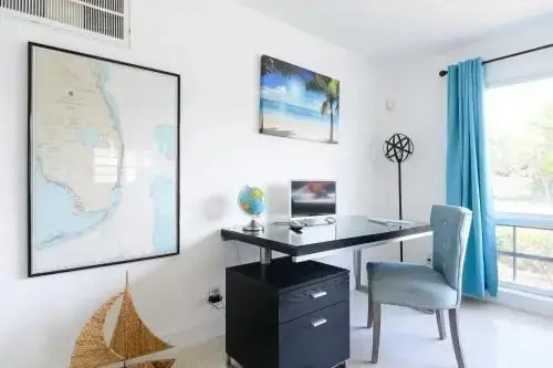 Fantastic 3Bedrooms House with Pool 6mins to Ocean