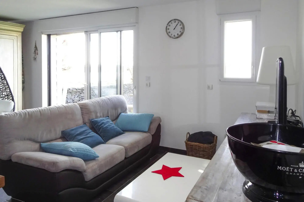 Holiday Home With sea View in Portbail