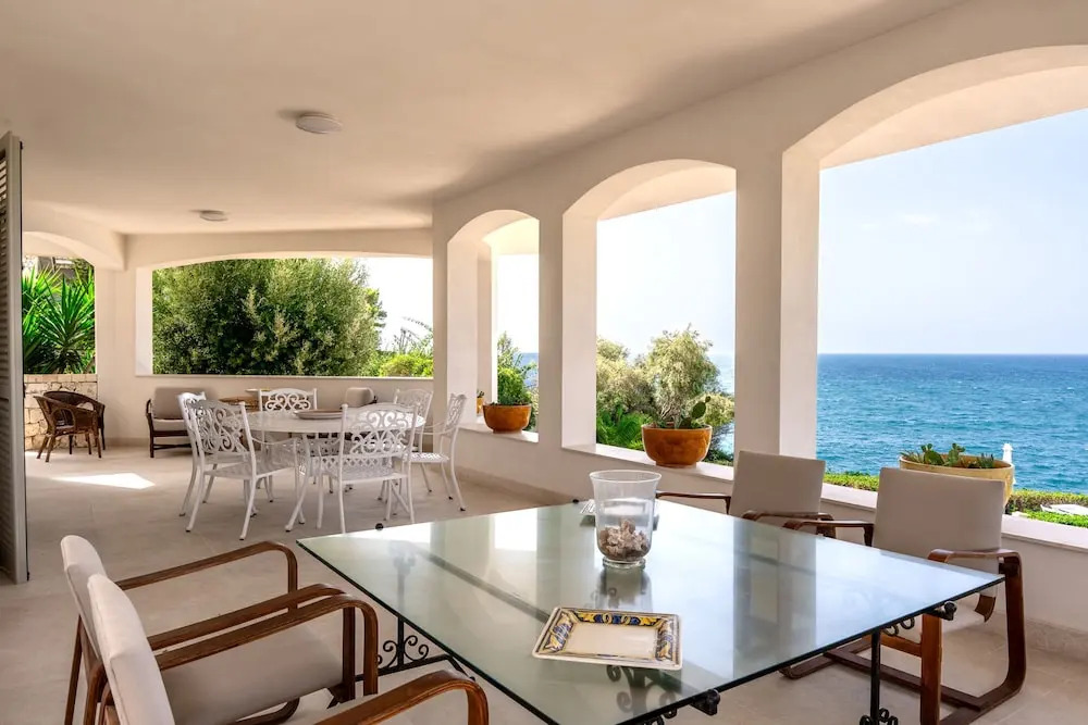 Villa Plemmiria by the Sea by Wonderful Italy