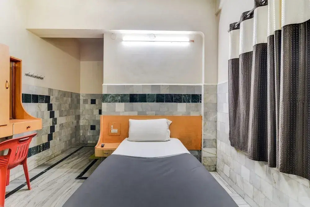 SPOT ON 60917 Hotel Ganesh