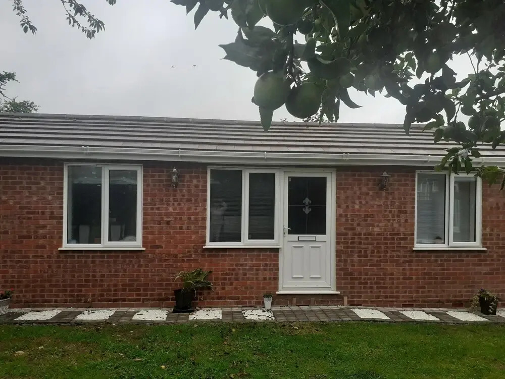 Walking Distance to Town Free Parking & Wifi