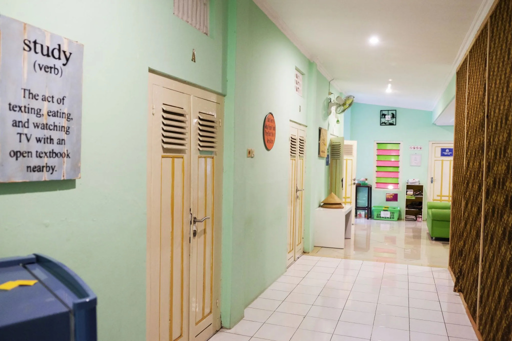 HOZ Bed and Breakfast - Hostel
