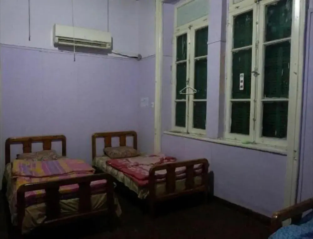 Grand Safari Hostel
