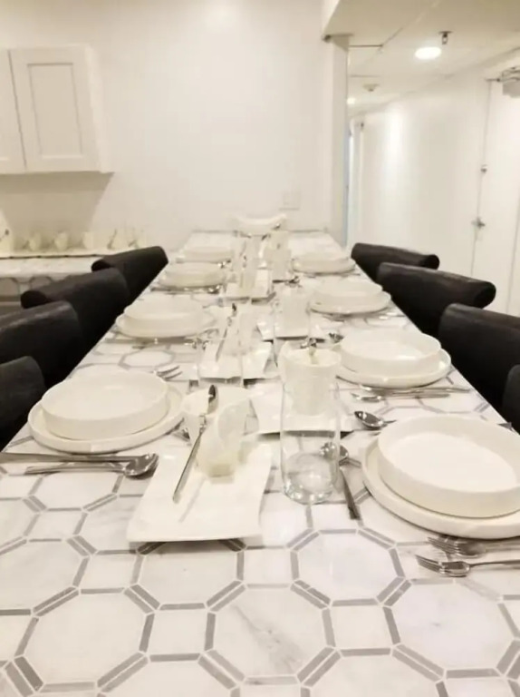 7BR- SLEEPS 15! Celebrity Villa! Great Rates