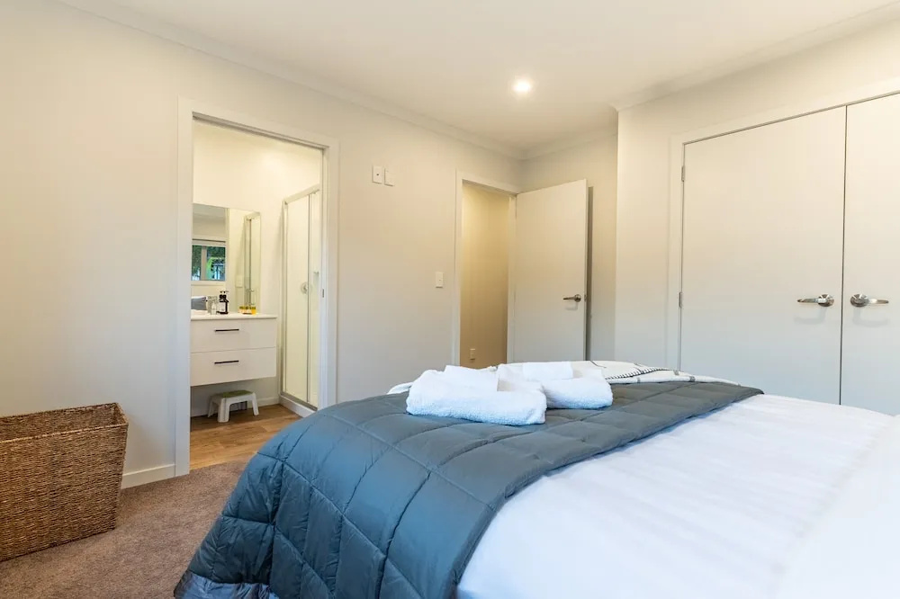 Manly Bay Wonderful 3BR New Home - Fibre