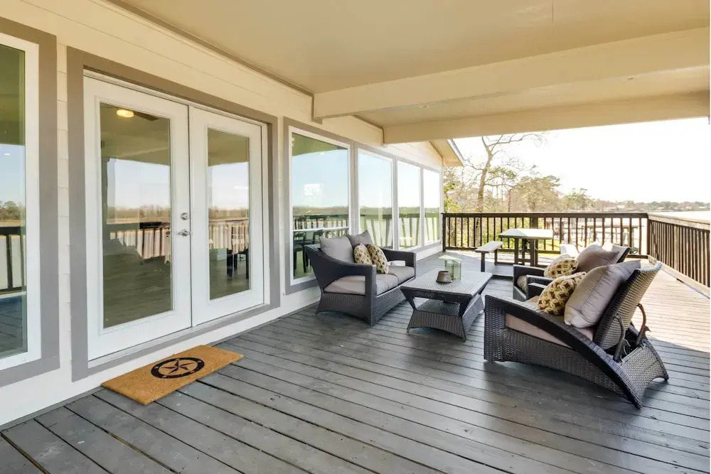 Spacious San Jacinto River Home w/ Waterfront Deck