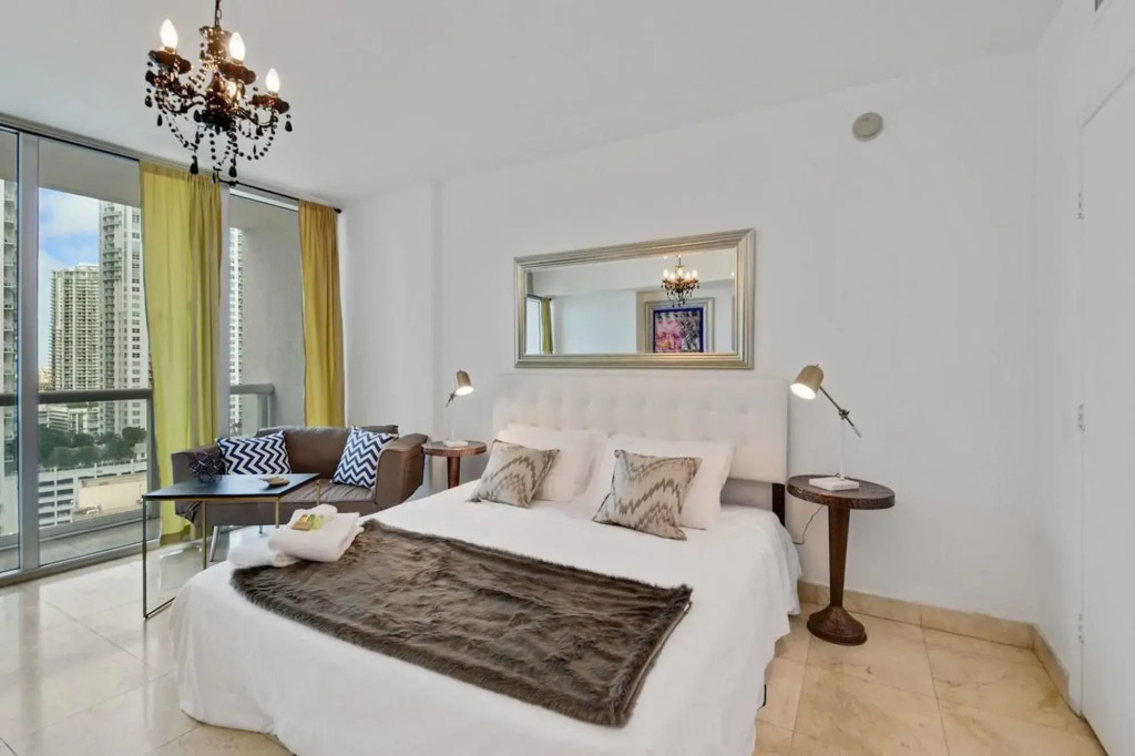 Bright Studio in Brickell by Sonder