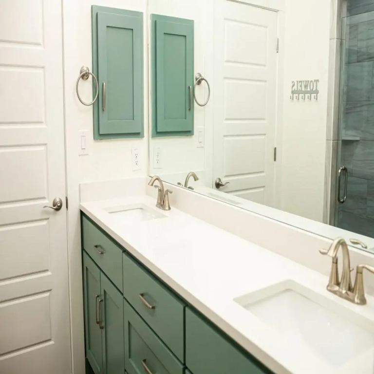 Cherry Street Cottage RR 1072