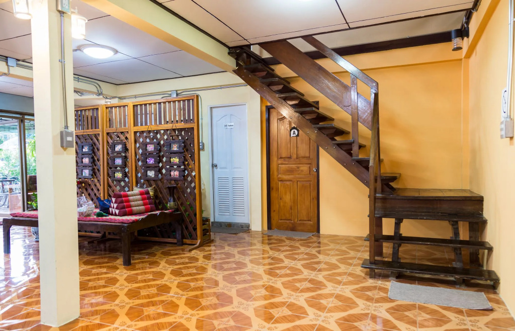 Banchan Hostel