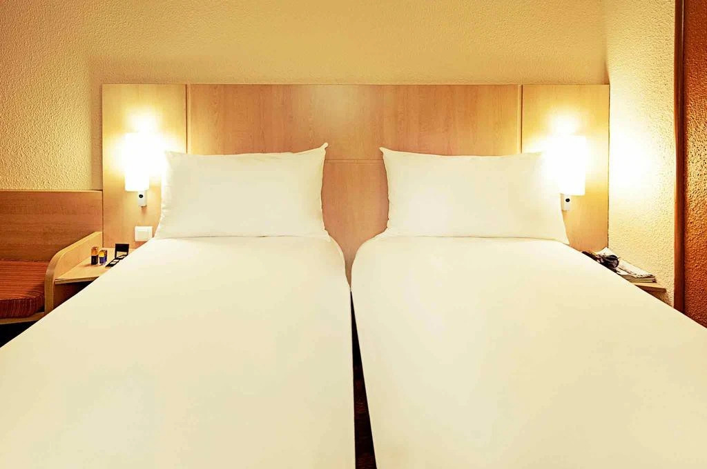 ibis Issoire