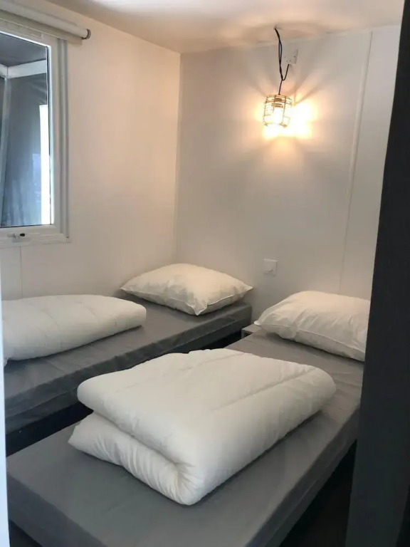 Lodge Near Antwerp With Nature Trails