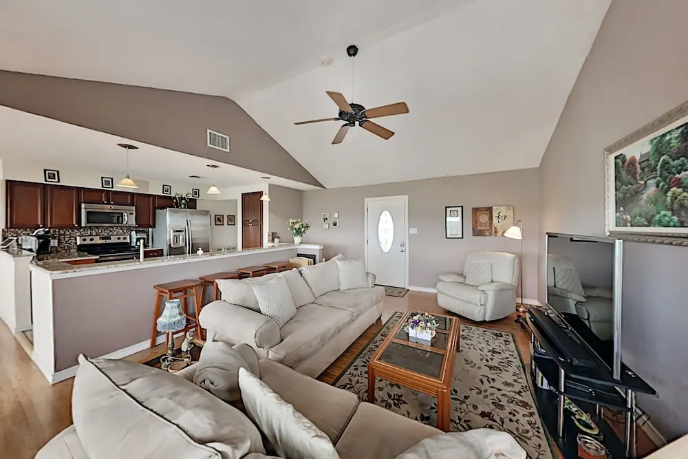 1151oakc 3 Bedroom Home