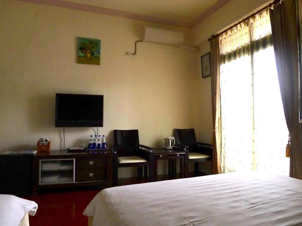 Amicasa Guesthouse